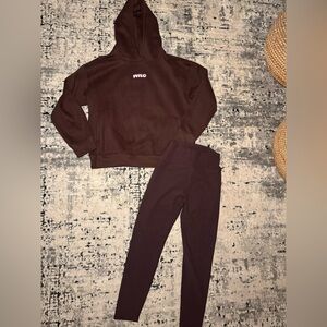 NWT Women’s Wilo Brown Set Size M